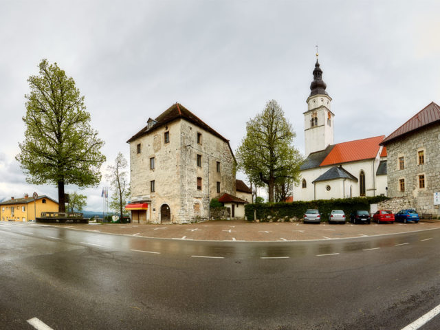Cerknica, fortificazione, chiesa della Natività della Vergine
