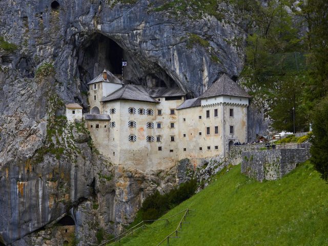 Predjama Castle