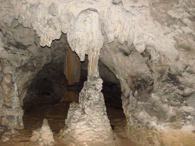 Zelše Caves