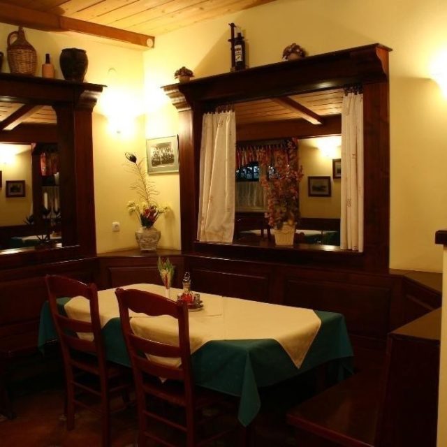 En Krajcar Guest House, Podskrajnik