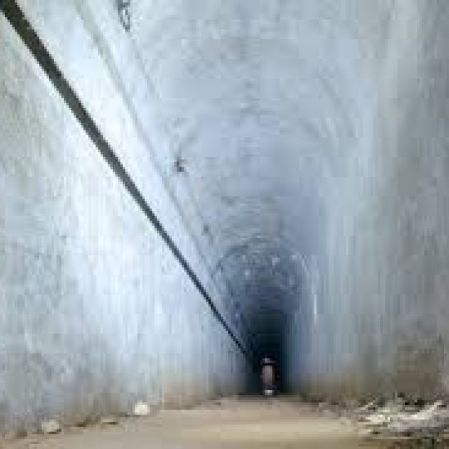 Unec Collapse Valley